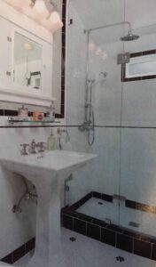 LATCH TILE