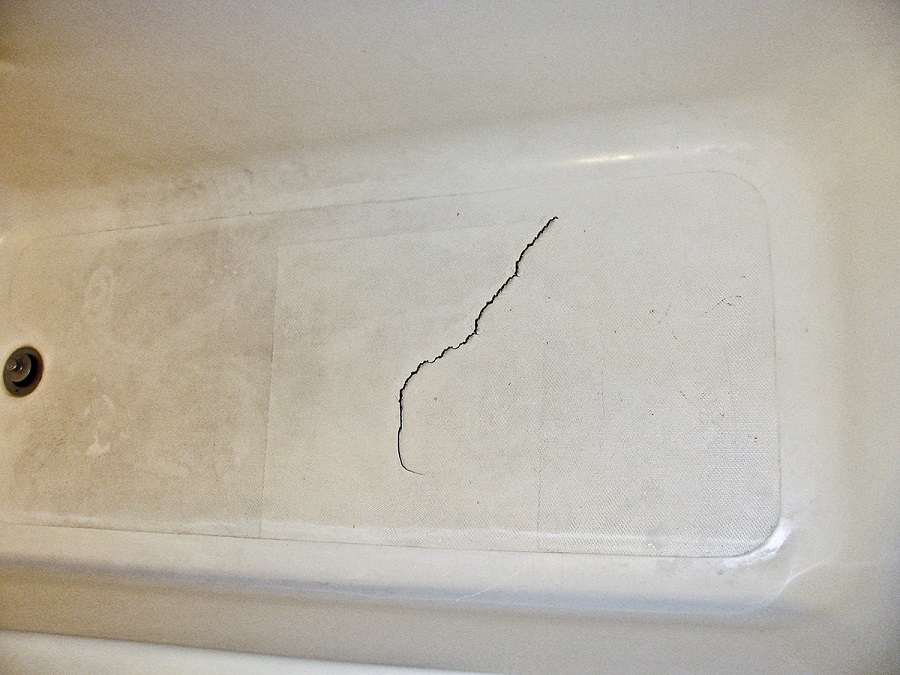 bathtub cracks