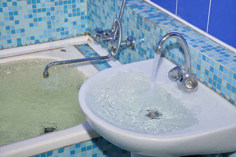 How to Repair a Water-Damaged Wall in the Bathroom