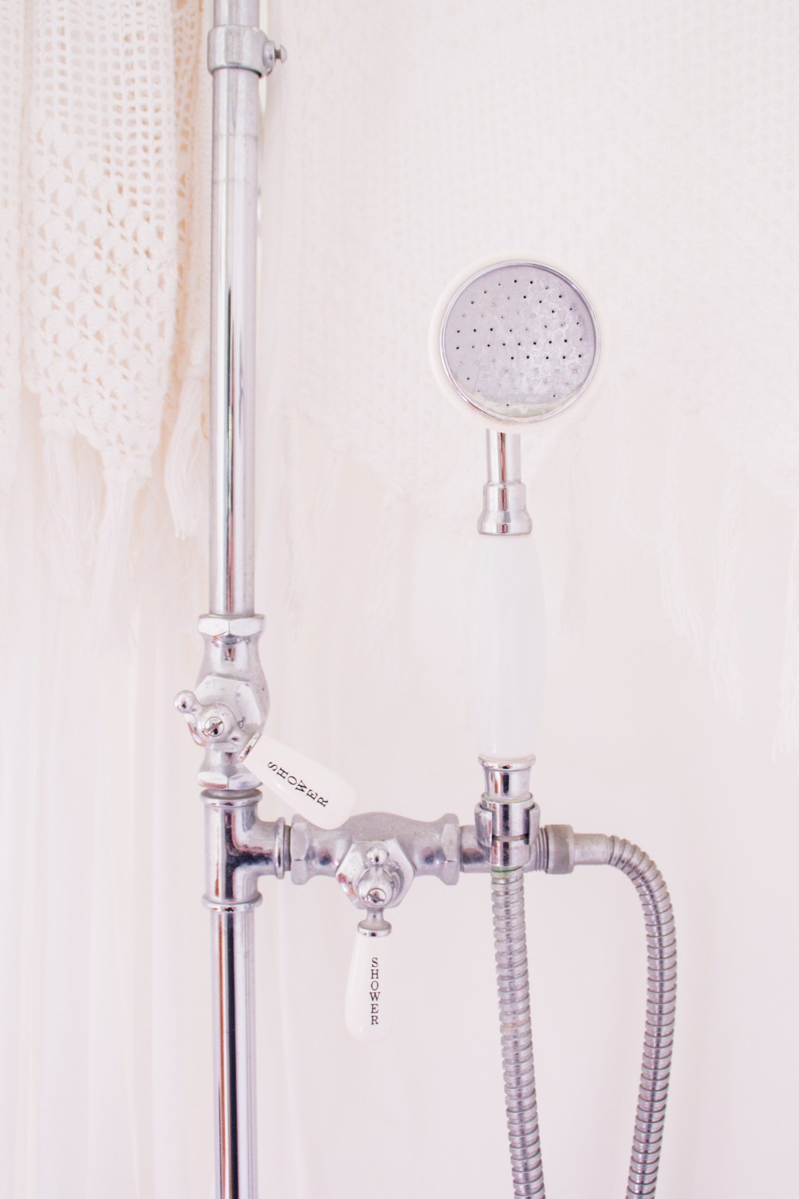 Bathtubs vs Shower Which is right for you? Badeloft