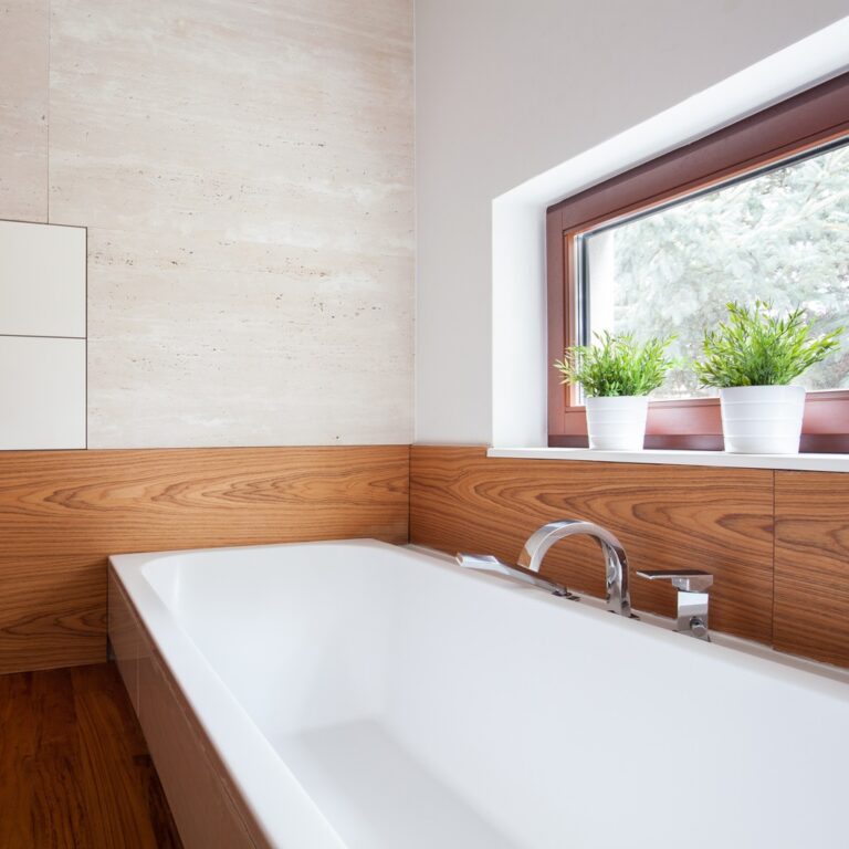 What is a Porcelain Tub? 2024 Guide to Porcelain Tubs Badeloft