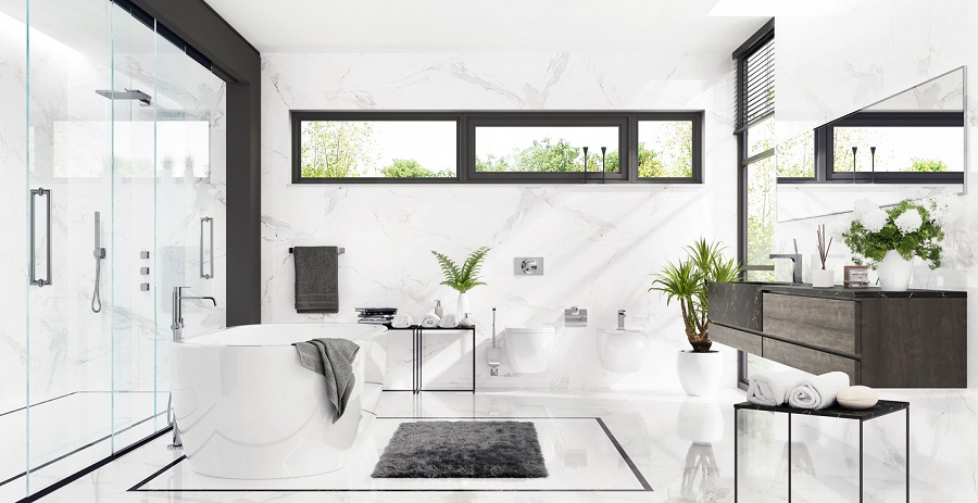 black and white master bathroom.