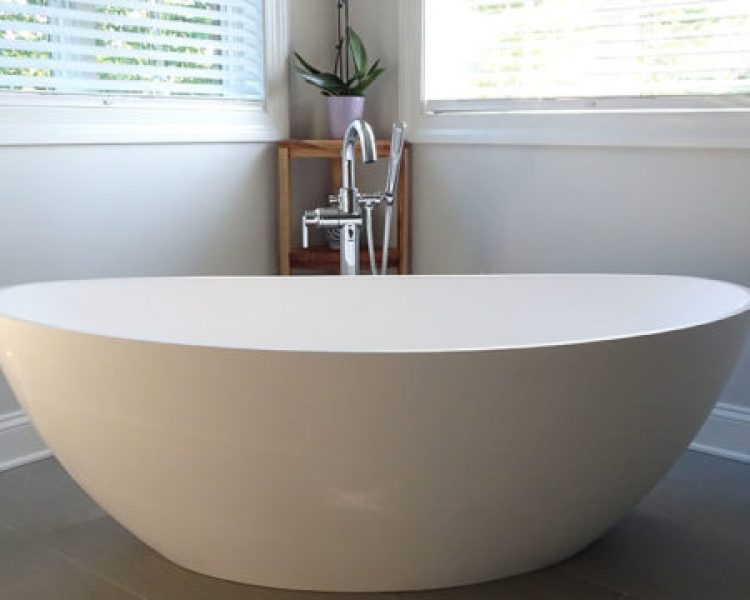 BW-03-FreestandingBathtub-3993-475x360-1.jpg