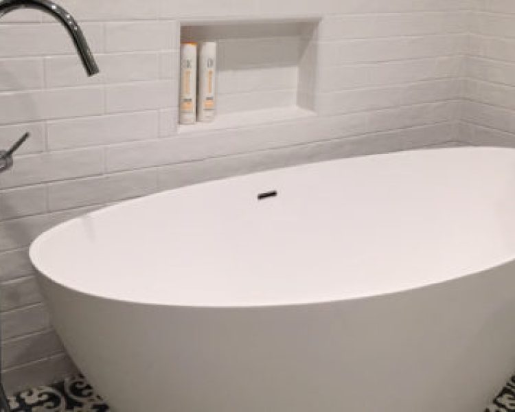 BW-03-FreestandingTub-2481-475x284-1.jpg