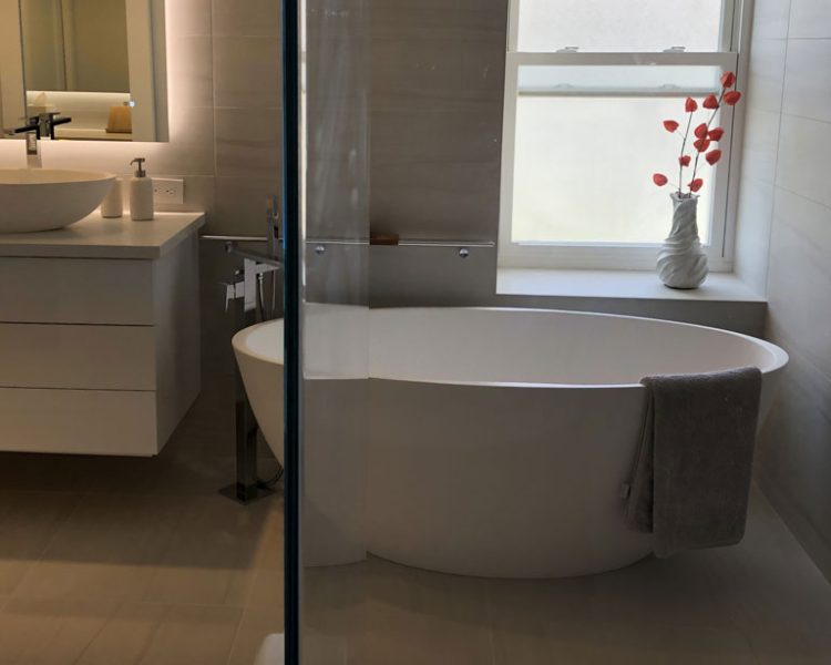 BW04_L-Freestanding Bathtub