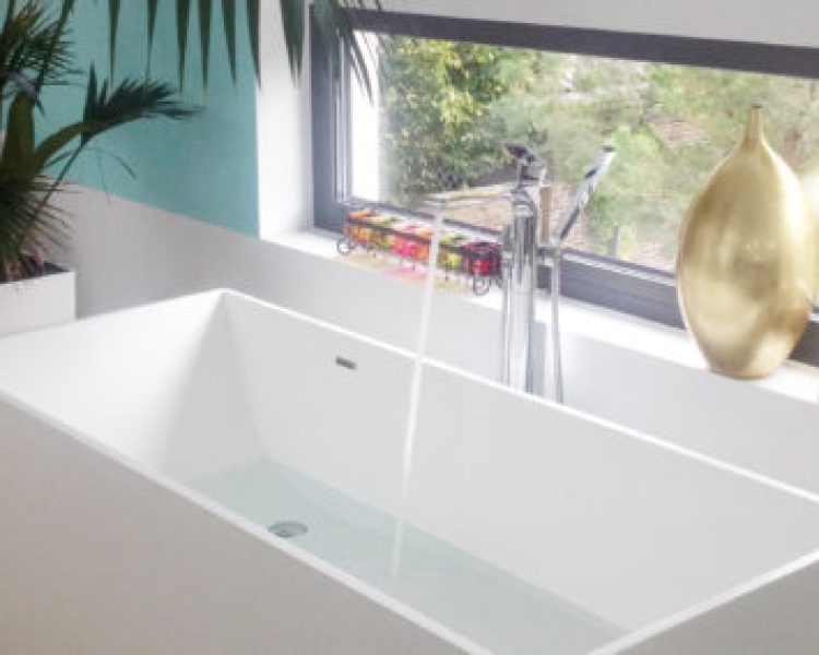 Badeloft-Freestanding-Bathtub-BW-06-matte-1000-475x284-1.jpg