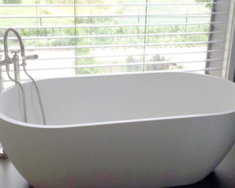 Bathtub-BW-02-L-matt-0957-475x284-1.jpg