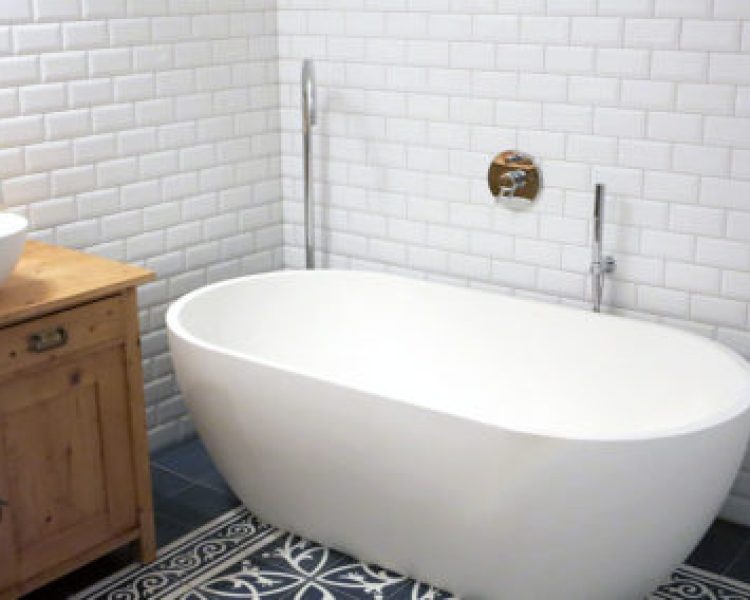 Bathtub-BW-02-L-matt-0958-475x284-1.jpg