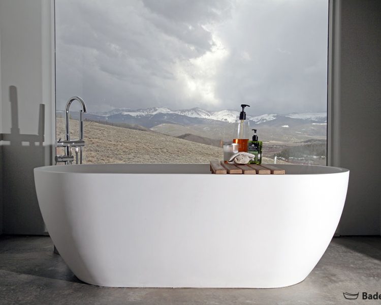 large stand alone bathtub BW-02-XL-matte