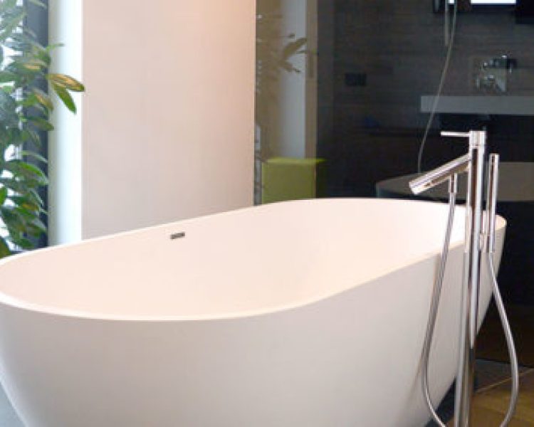 Bathtub-BW-02-XL-matt-0963-475x284-1.jpg
