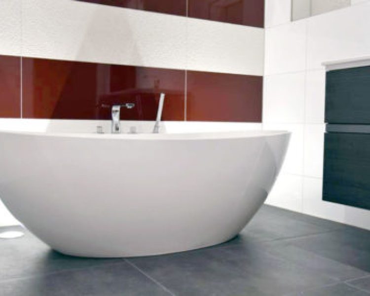 Bathtub-BW-03-L-glaenzend-0990-475x284-1.jpg