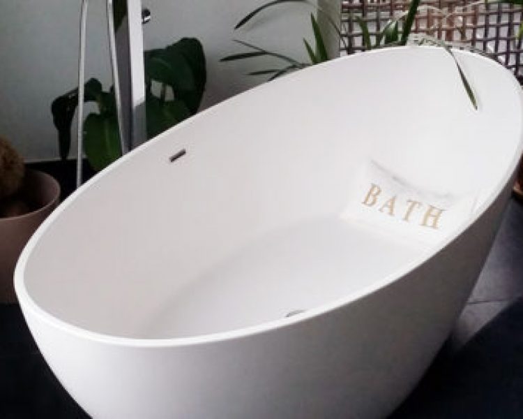 Bathtub-BW-03-L-matt-0959-475x284-1.jpg