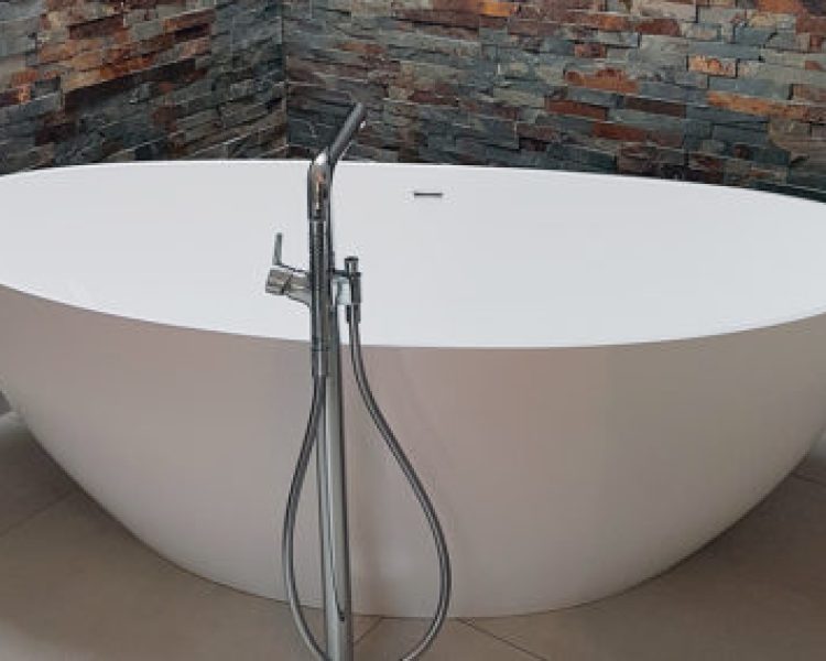 Bathtub-BW-03-XL-glaenzend-0968-475x284-1.jpg