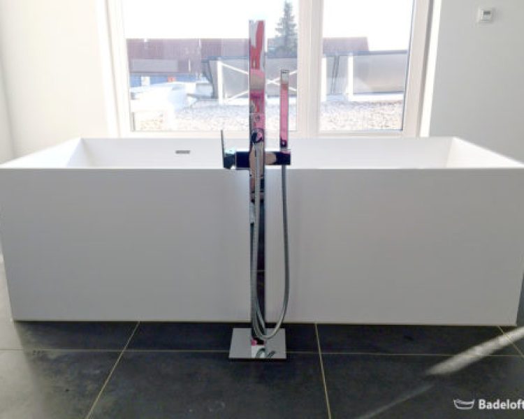 Bathtub-BW-06-XL-glaenzend-0999-475x360-1.jpg