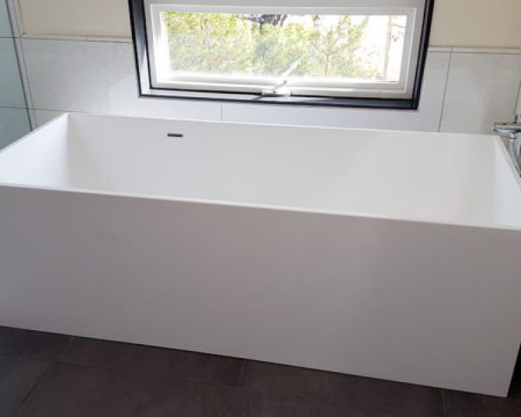 Bathtub-BW-06-XL-matt-0977-475x360-1.jpg