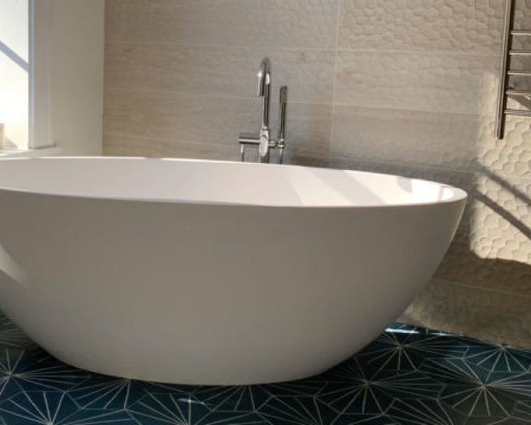 Freestanding-Bath-Tub-BW-04_33-475x360-1.jpg