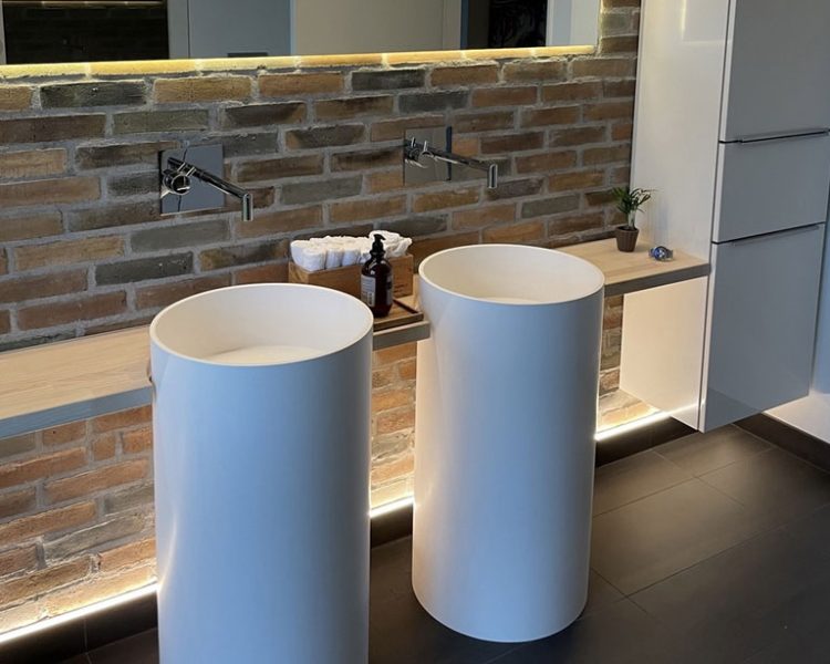 SB-03-Freestanding